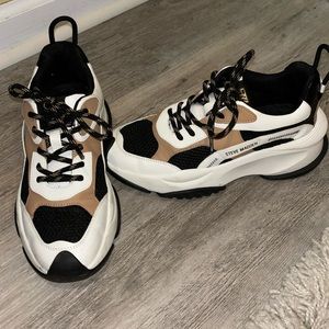 Steve Madden shoes barely worn